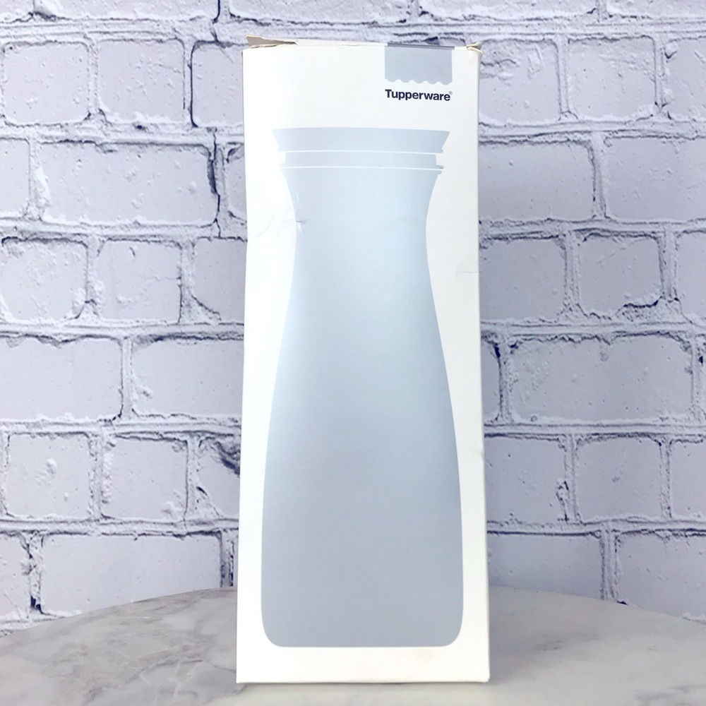 Tupperware Cold Brew Coffee Or Tea Carafe Tall Beverage Container Dining Item